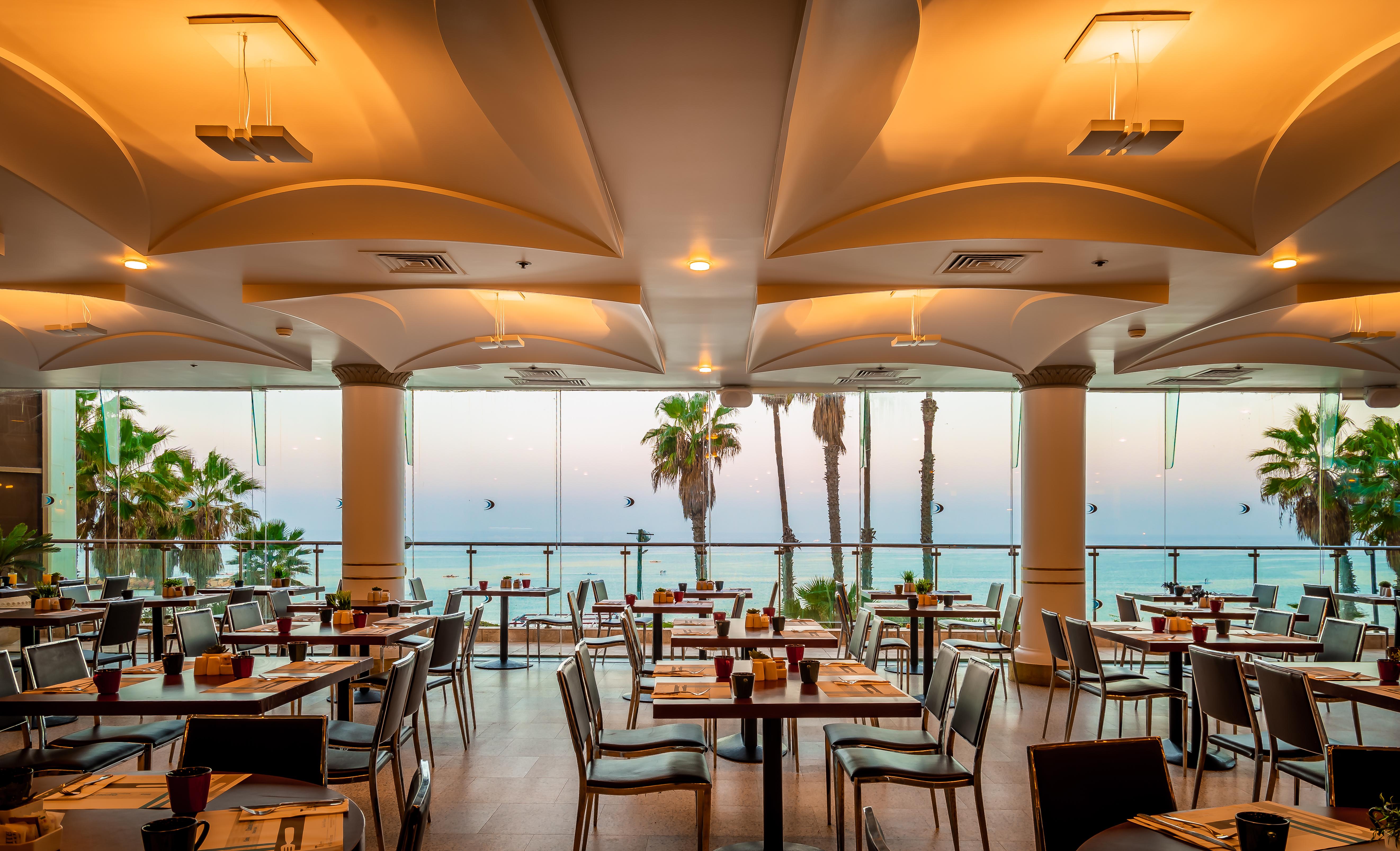Daniel Herzliya Hotel Exterior photo The restaurant
