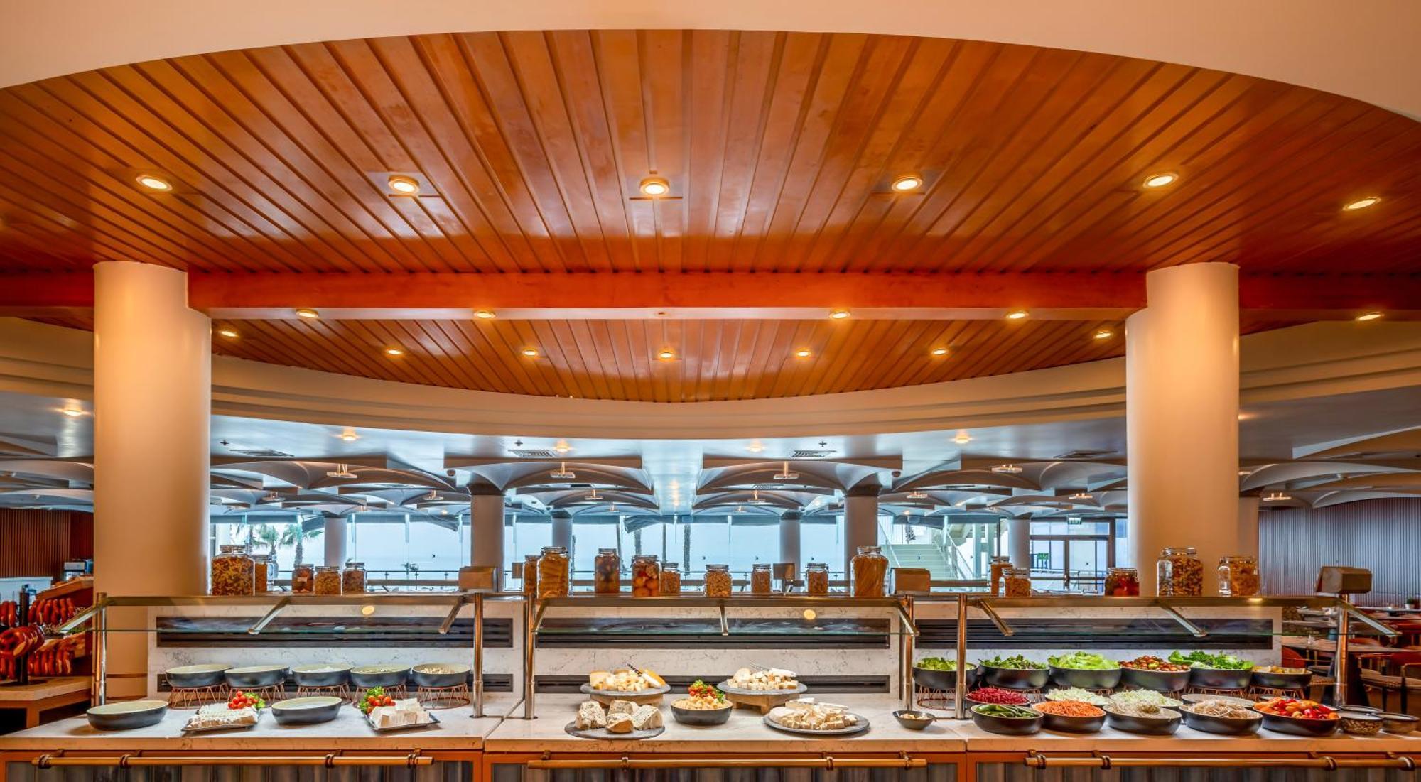 Daniel Herzliya Hotel Exterior photo The buffet at the hotel
