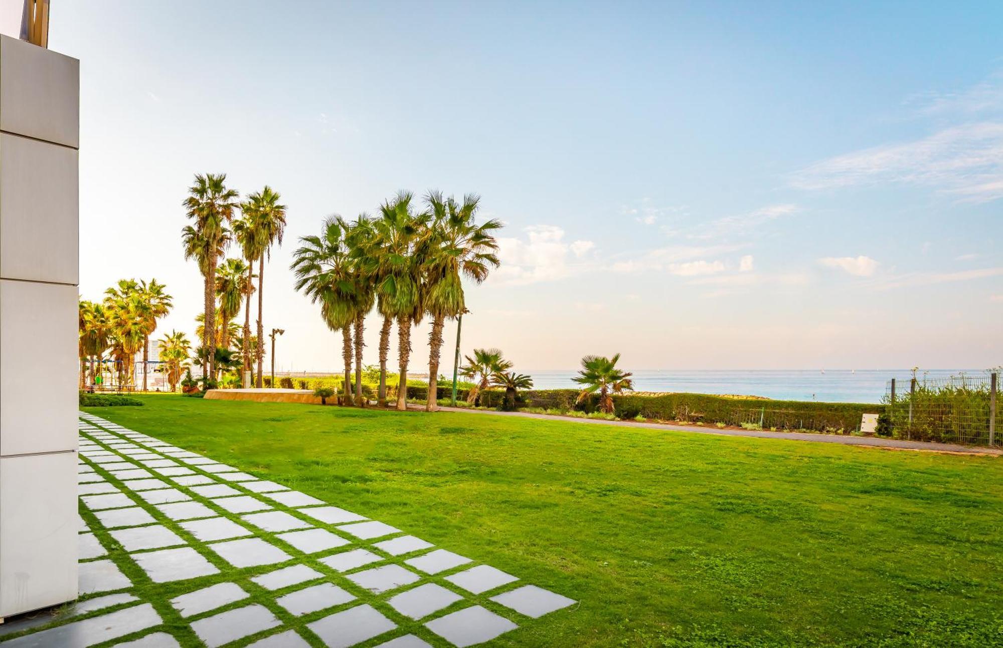Daniel Herzliya Hotel Exterior photo